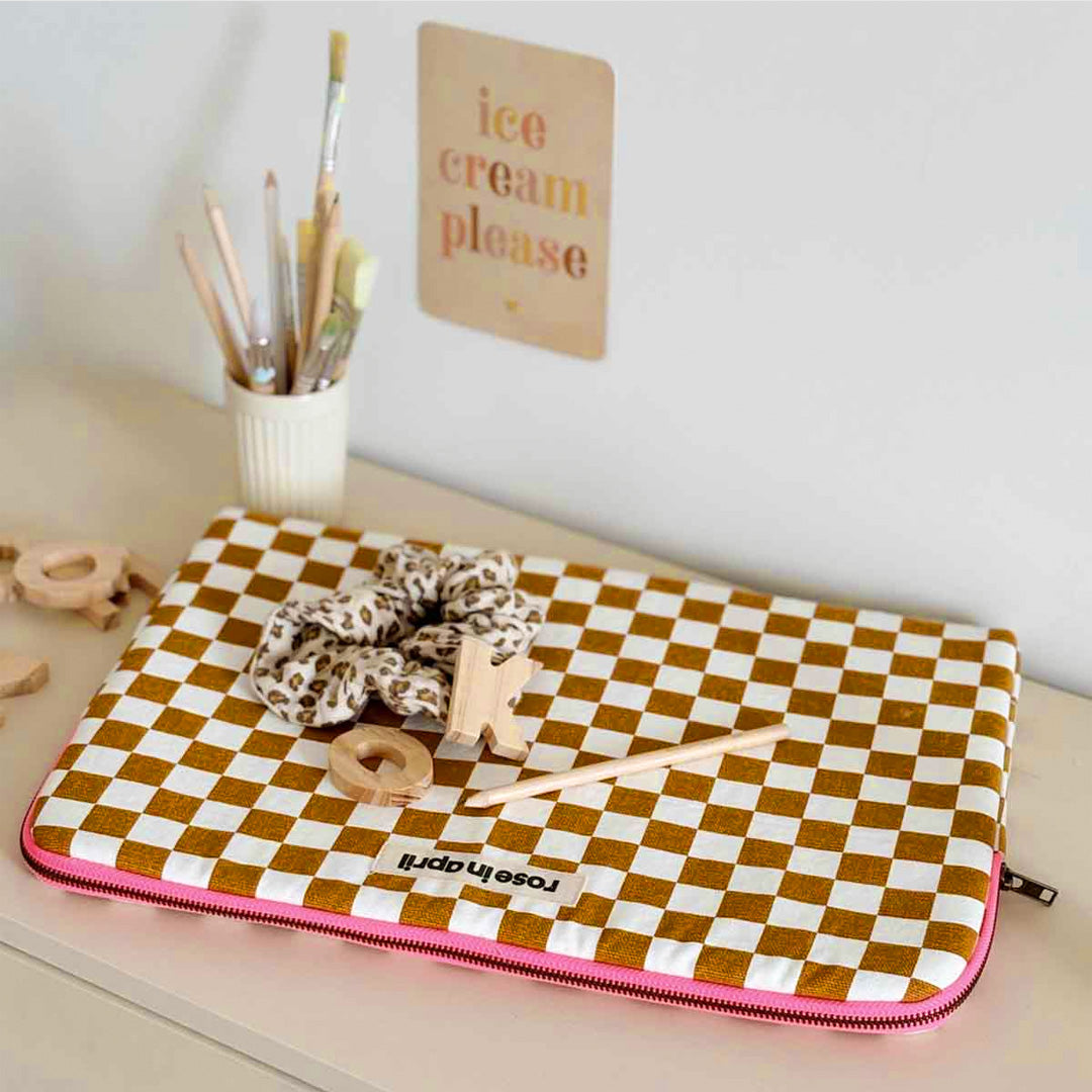 Maya Checks Caramel Laptop Sleeve 15/16'